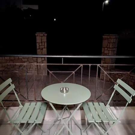 Simple, Calm And Luxurious Apartman