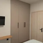 Simple, Calm And Luxurious Apartament *