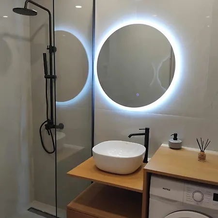 Simple, Calm And Luxurious