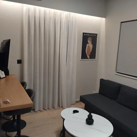 Simple, Calm And Luxurious カラマタ