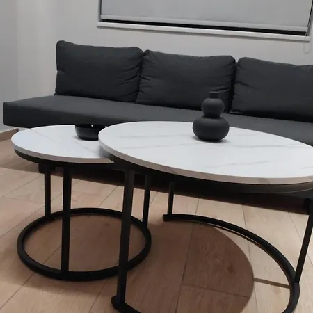 Simple, Calm And Luxurious Apartment *