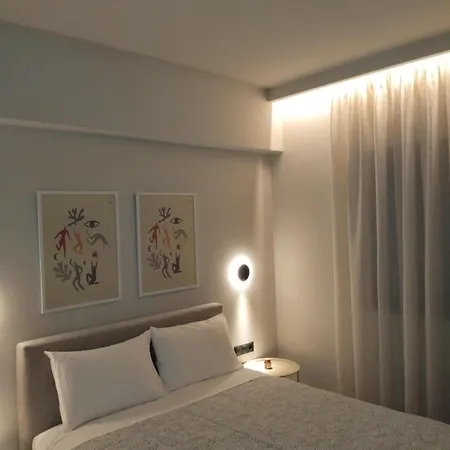 Simple, Calm And Luxurious *