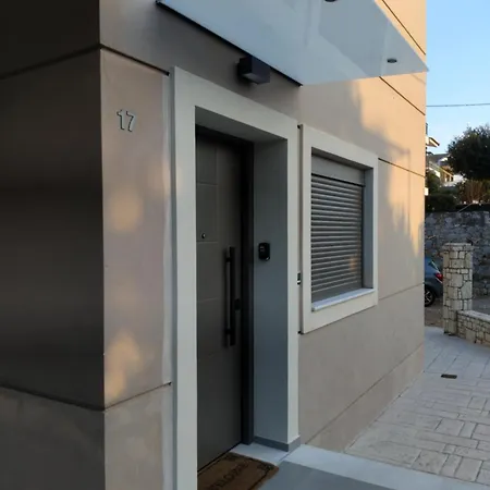 Simple, Calm And Luxurious