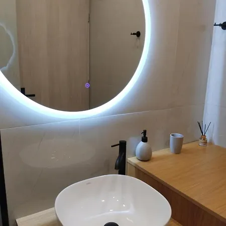 Simple, Calm And Luxurious カラマタ