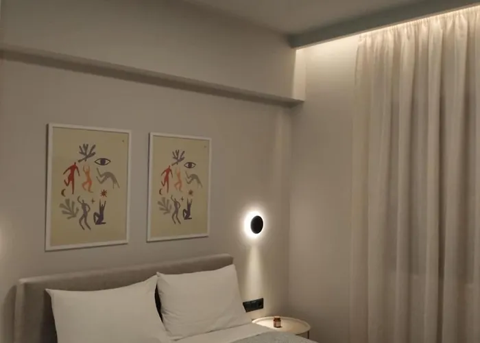 Simple, Calm And Luxurious Kalamata