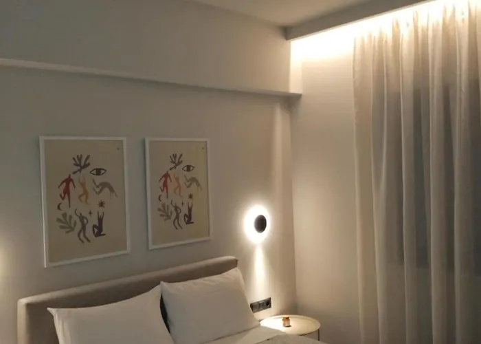 Simple, Calm And Luxurious *