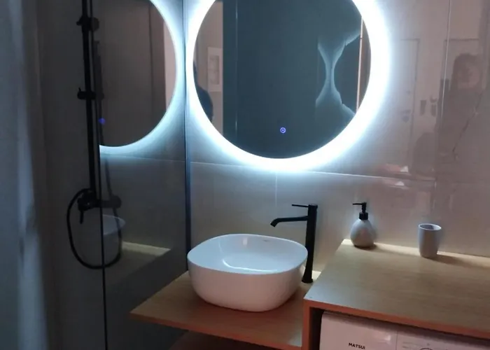 Simple, Calm And Luxurious Kalamata